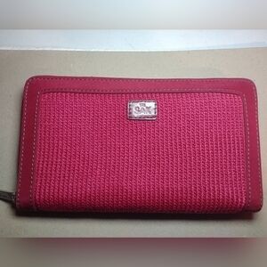 The Sak Womens Bugandy Casual Zipper Wallet (G)